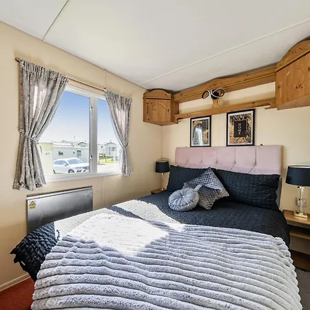 Hébergement de vacances 3 Bed - Sleeps 8 - Sea View - Pets - Parking